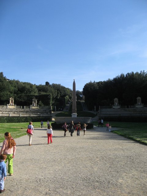 Boboli Gardens-03.JPG - When the Medici purchased the Pitti Palace in 1550, the Boboli Gardens were called, "The Pitti Garden", named after the Pitti Palace behind which it lies.